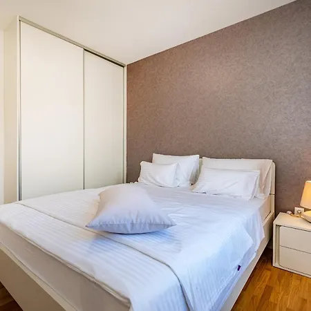 Oasis Apartment